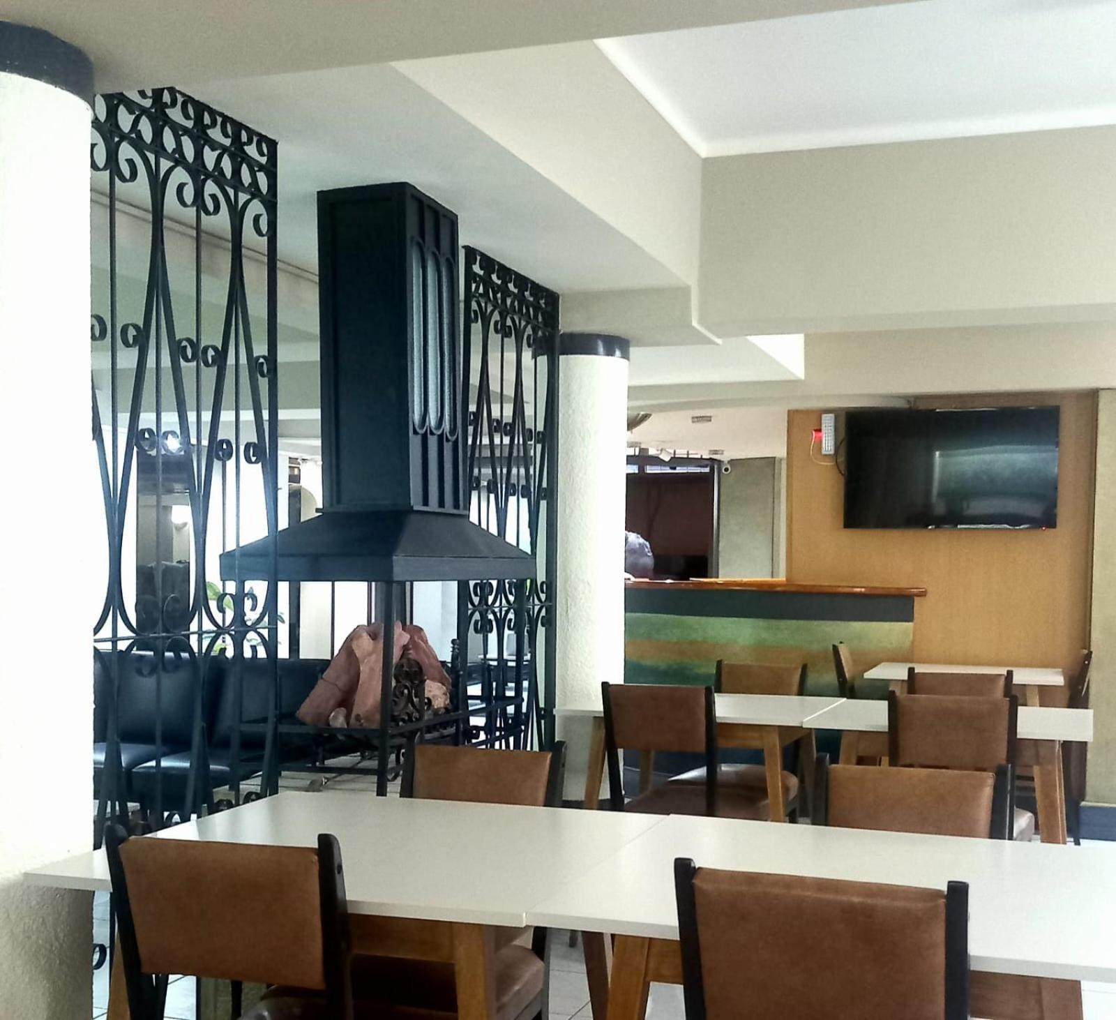 מנדוזה Hotel Milena מראה חיצוני תמונה